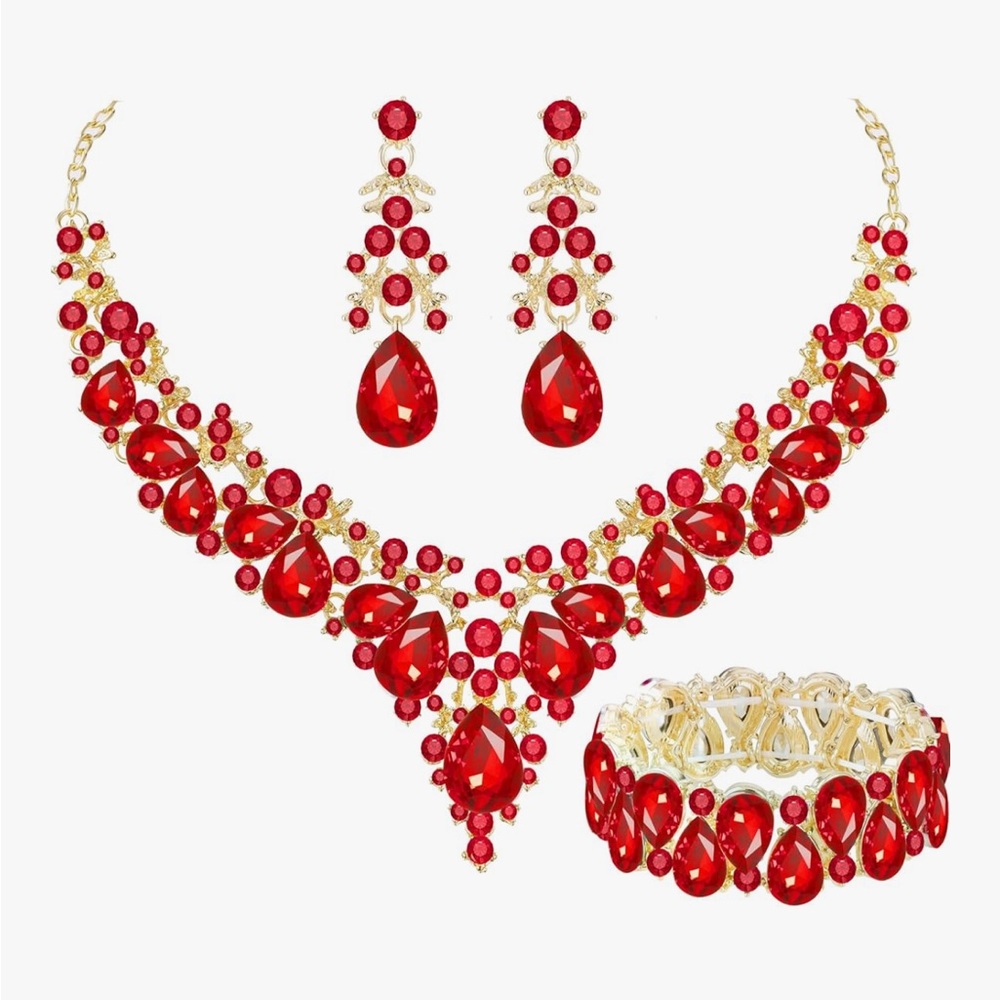 LIKE NEW! 3 PIECE JEWELRY COLLECTION